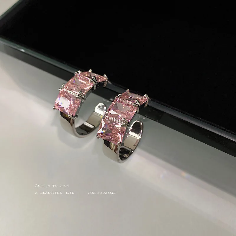 925 Silver Needle Pink Crystal C-shaped Earrings Summer Minority Design Versatile Advanced Personality Sweet Cool Earri
925 Silver Needle Pink Crystal C-shaped Earrings Summer Minority Design Versatile Advanced Personality Sweet Cool Earri