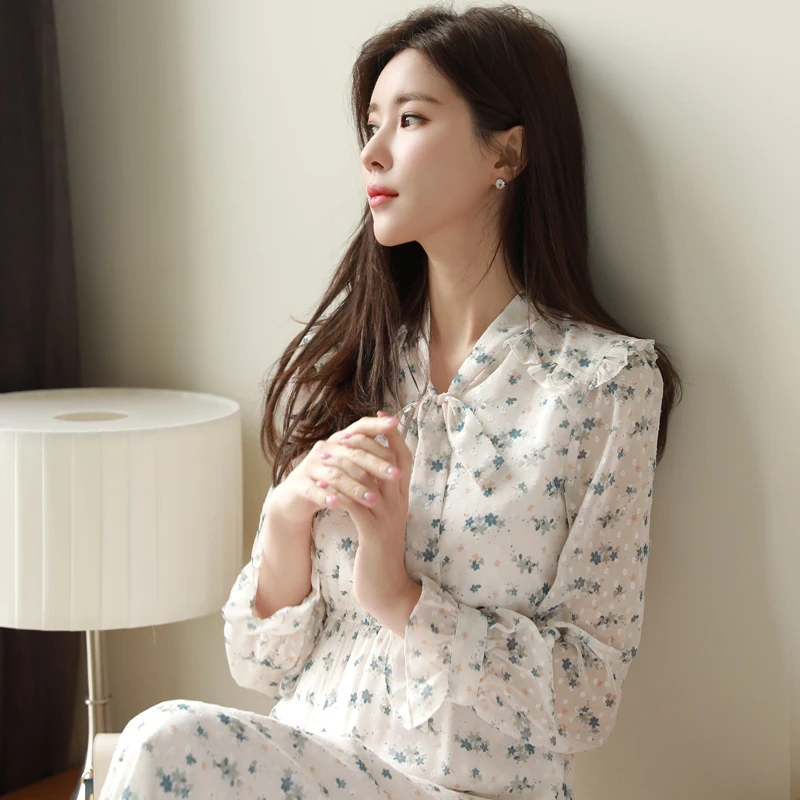 Bow Floral Dress 2021 Early Spring New Fresh Lace Chiffon Dress Tight Waist First Love A- line Dress
Bow Floral Dress 2021 Early Spring New Fresh Lace Chiffon Dress Tight Waist First Love A- line Dress
