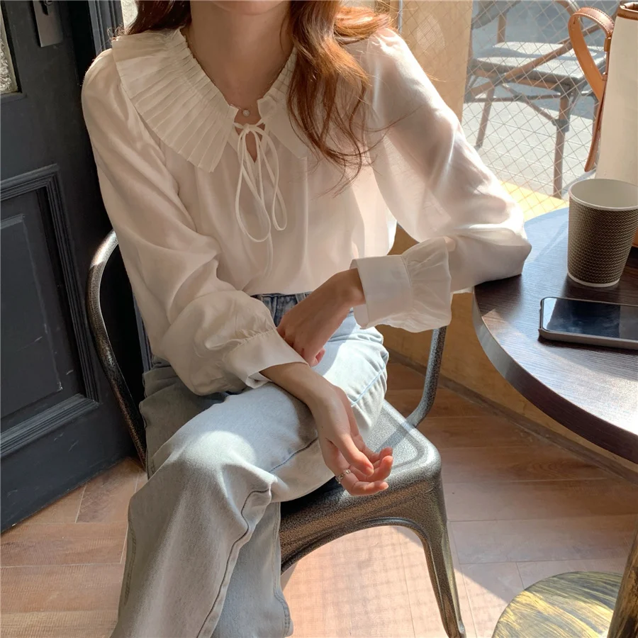 Casual French Style Long Sleeve White Blouse Ladies Loose Vintage Elegant Women's Shirt Ruffle Tops Female 2021 Spring
Casual French Style Long Sleeve White Blouse Ladies Loose Vintage Elegant Women's Shirt Ruffle Tops Female 2021 Spring