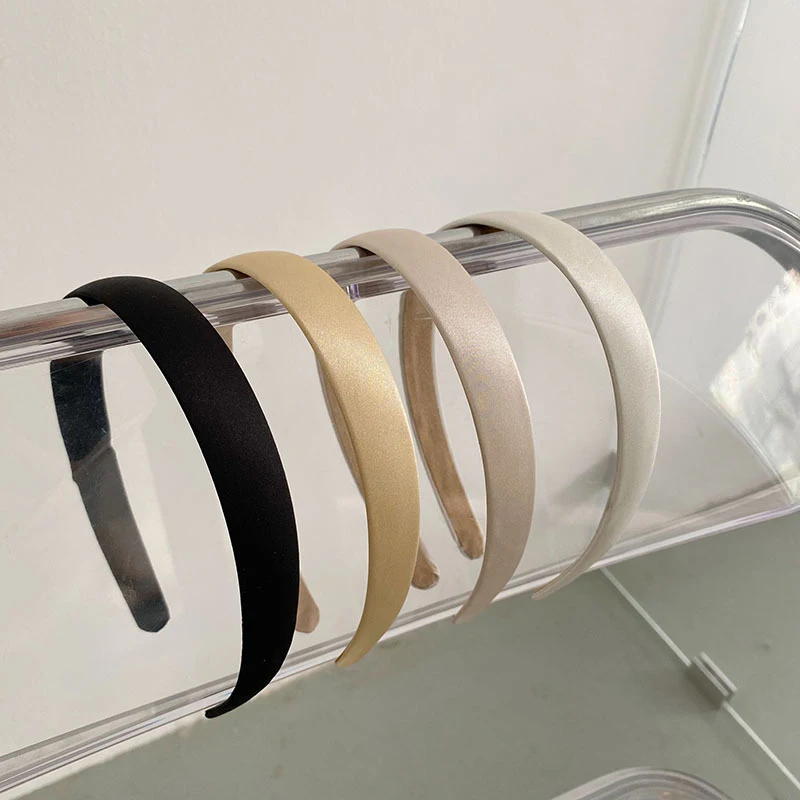 New Satin Headbands Simple Style Women Hairbands Fashion Thin-edged Hair Hoops Female Hair Accessories Girls Headhoops
New Satin Headbands Simple Style Women Hairbands Fashion Thin-edged Hair Hoops Female Hair Accessories Girls Headhoops