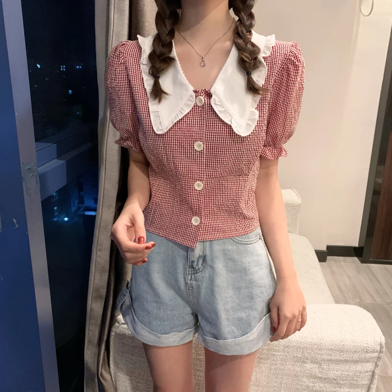 Womens Tops Design Sense French Niche Retro Plaid Doll Collar Shirt Summer 2021 New Hong Kong Style Loose Blouse Women
Womens Tops Design Sense French Niche Retro Plaid Doll Collar Shirt Summer 2021 New Hong Kong Style Loose Blouse Women