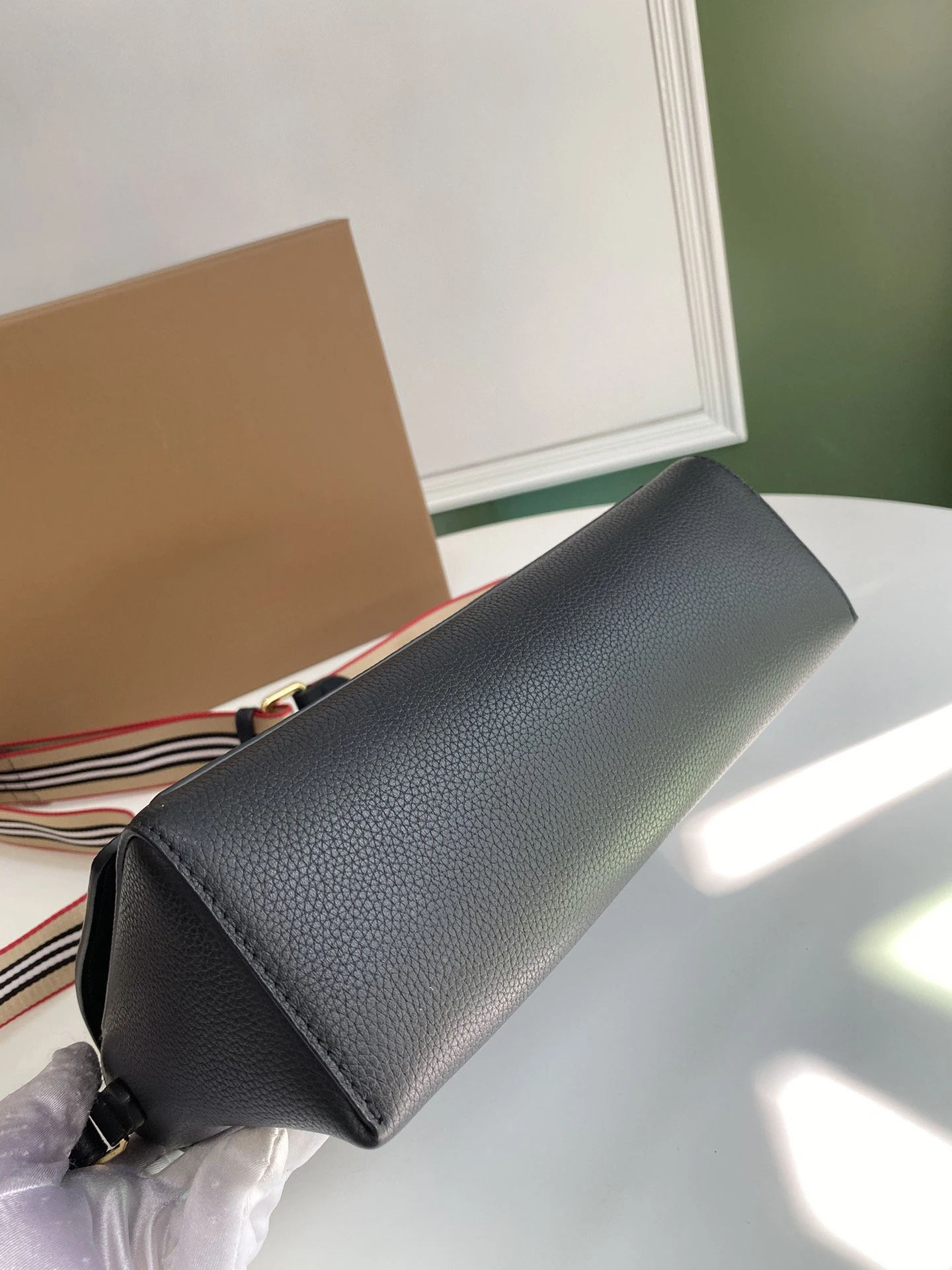 2021NEW Custom Clutch Luxury Handbags Women Bags Designer Real Leather Cowhide TOP Fashion Brand Small Purse Ladies Shoulder Bag
2021NEW Custom Clutch Luxury Handbags Women Bags Designer Real Leather Cowhide TOP Fashion Brand Small Purse Ladies Shoulder Bag