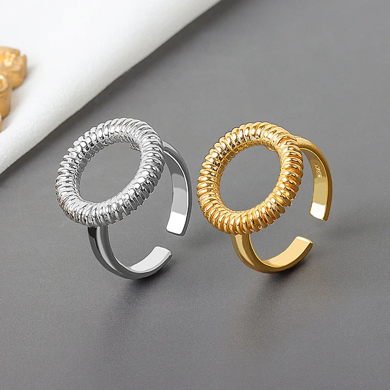 QMCOCO 2021 New 925 Sterling Silver Tinfoil Wave Patterned Ring Simple Personality Ring Women's Party Jewelry Ornament
QMCOCO 2021 New 925 Sterling Silver Tinfoil Wave Patterned Ring Simple Personality Ring Women's Party Jewelry Ornament