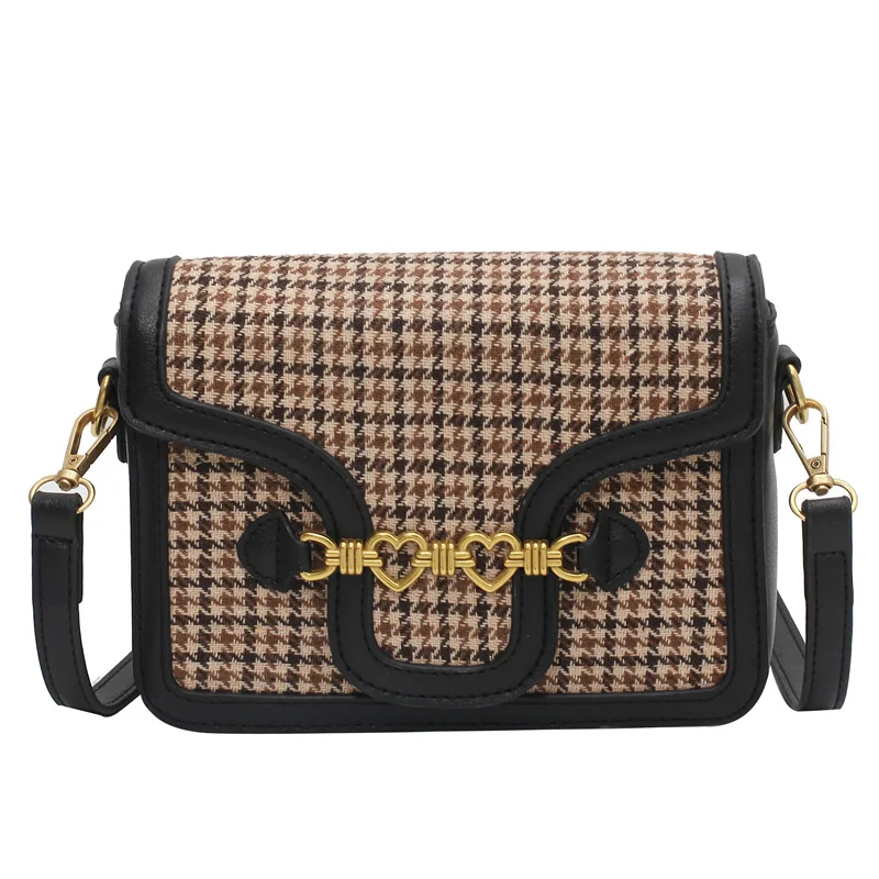 Texture Korean version of the new fashion Joker shoulder messenger bag retro net red foreign gas small square bag
Texture Korean version of the new fashion Joker shoulder messenger bag retro net red foreign gas small square bag