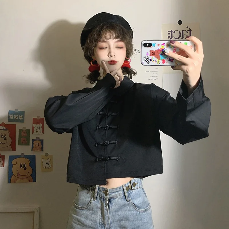 2020 New women's wear spring buckle short shirt women's design sense small crowd chiffon shirt top tide
2020 New women's wear spring buckle short shirt women's design sense small crowd chiffon shirt top tide