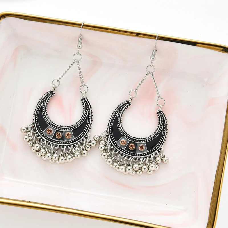 Vintage Indian Beads Tassel Earrings Jhumka Jewelry Ethnic U-Shaped Drop Oil Dangle Earrings for Women Boho Accessories
Vintage Indian Beads Tassel Earrings Jhumka Jewelry Ethnic U-Shaped Drop Oil Dangle Earrings for Women Boho Accessories