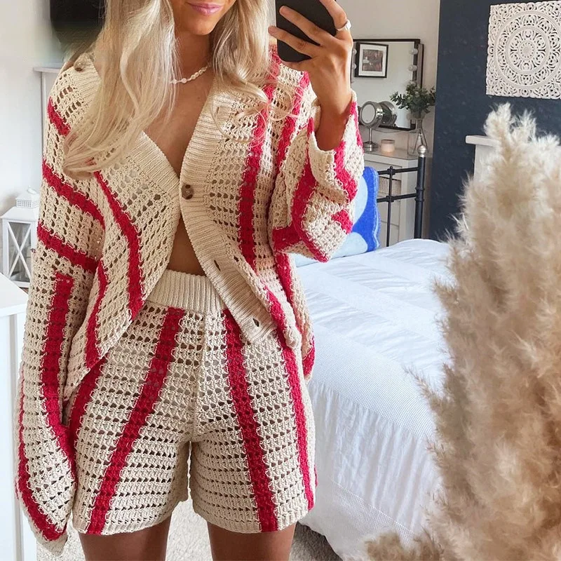 PRIMADONNA Knitted Long Sleeve Cardigan Women Red Stripe Loose Autumn Winter Fashion Casual Sweater Top Shorts Hot 
PRIMADONNA Knitted Long Sleeve Cardigan Women Red Stripe Loose Autumn Winter Fashion Casual Sweater Top Shorts Hot