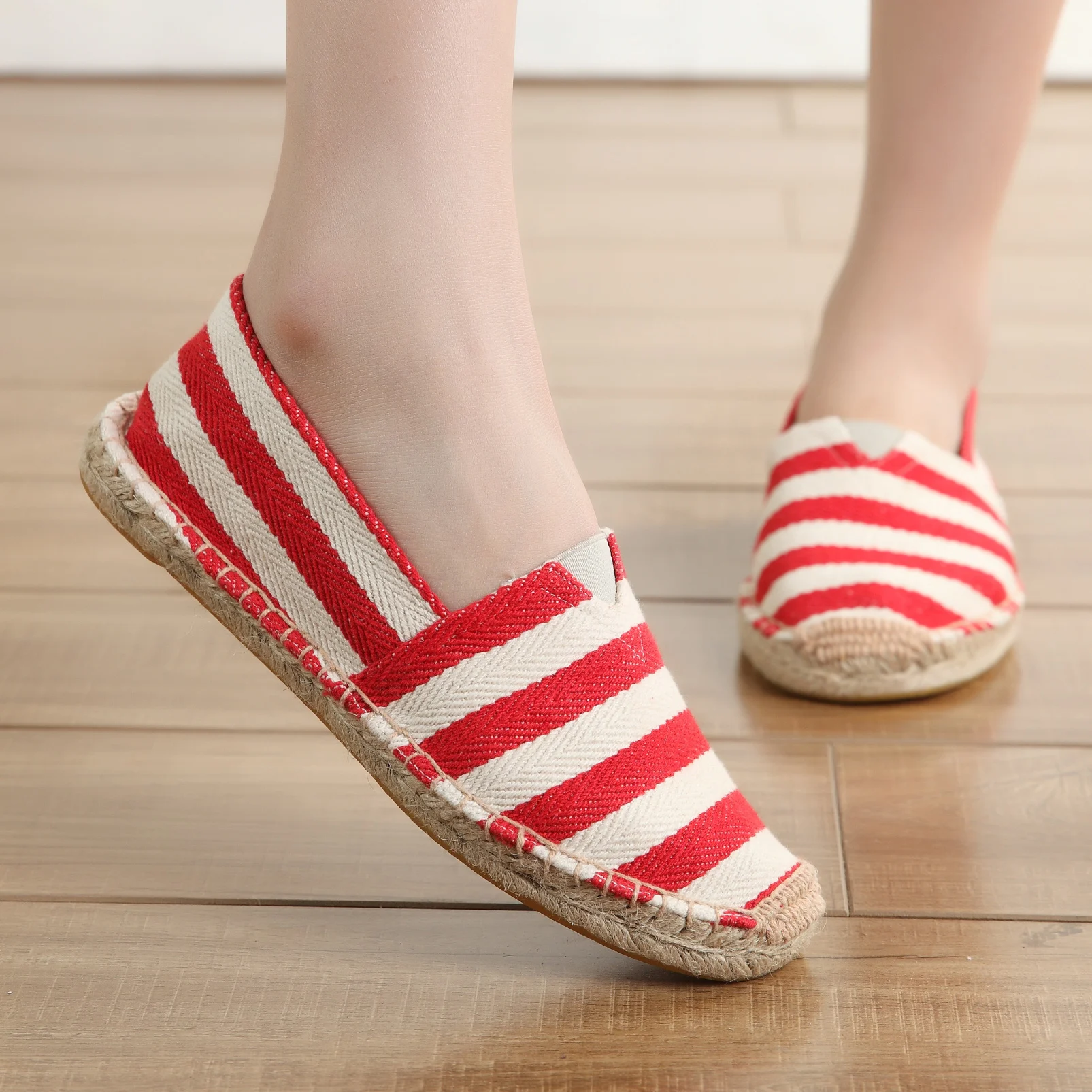 Linen Male Casual Shoes Loafers Mens Flats Weaving Fisherman Shoes Boy Handmade Flat Espadrilles Elegant Driving Shoes Footwear
Linen Male Casual Shoes Loafers Mens Flats Weaving Fisherman Shoes Boy Handmade Flat Espadrilles Elegant Driving Shoes Footwear