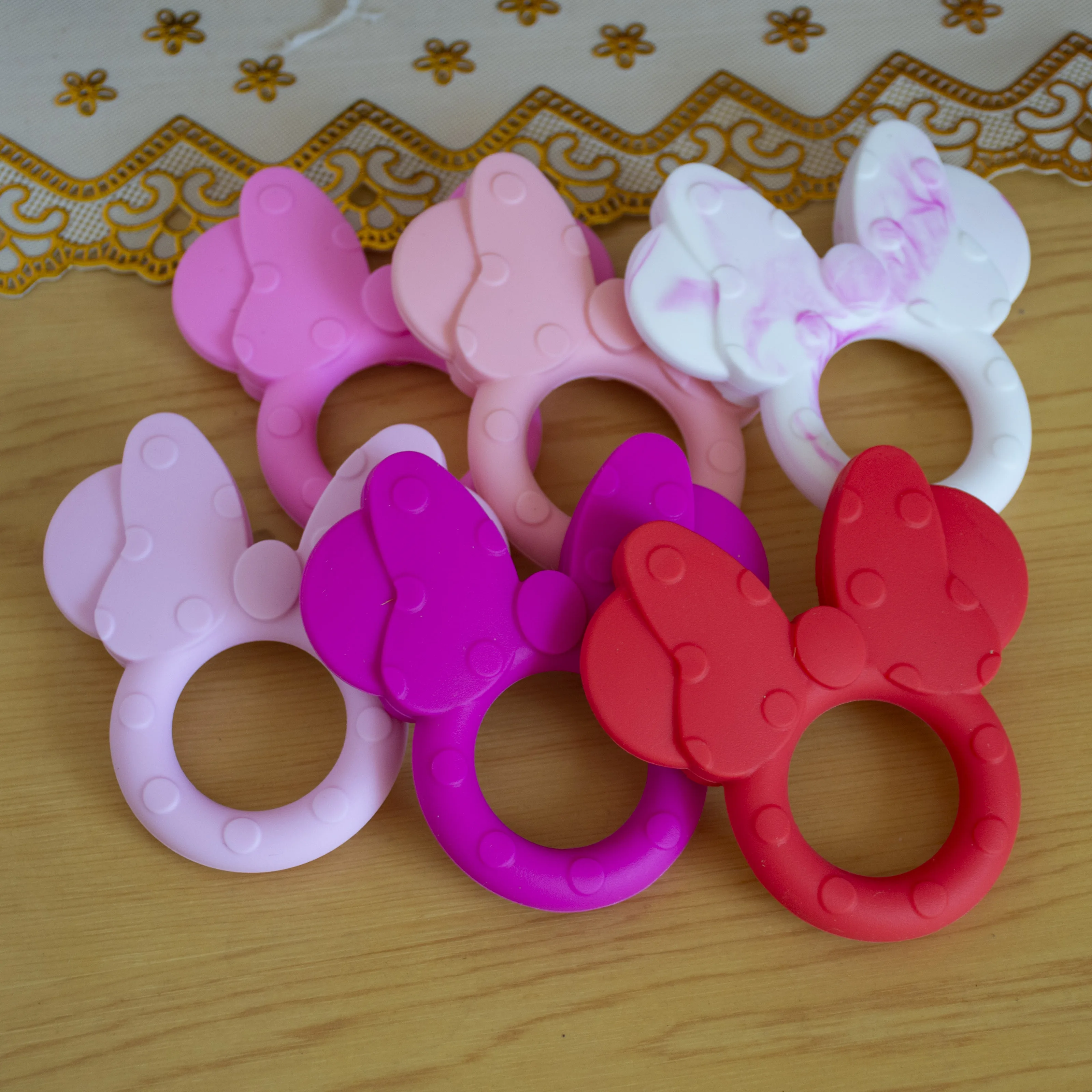 10 PCS Silicone Teether Cartoon Mouse Head Animal Food Grade DIY Baby Teething Teether Toy Accessories Ring
10 PCS Silicone Teether Cartoon Mouse Head Animal Food Grade DIY Baby Teething Teether Toy Accessories Ring