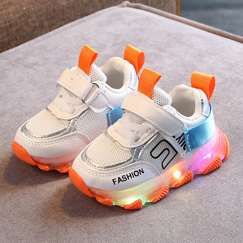 Baby Sneakers with Luminous Sole Children Led Light Up Shoes Girls Glowing Casual Boys Kids Sneakers Breathable Toddler Shoes
Baby Sneakers with Luminous Sole Children Led Light Up Shoes Girls Glowing Casual Boys Kids Sneakers Breathable Toddler Shoes
