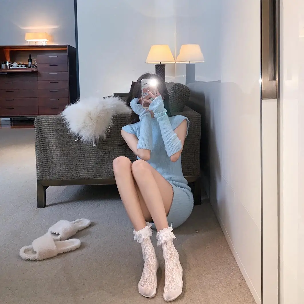 Make lace cylinder female lolita lace socks in summer hollow-out crus two wear fishnet stockings heap heap stockings
Make lace cylinder female lolita lace socks in summer hollow-out crus two wear fishnet stockings heap heap stockings