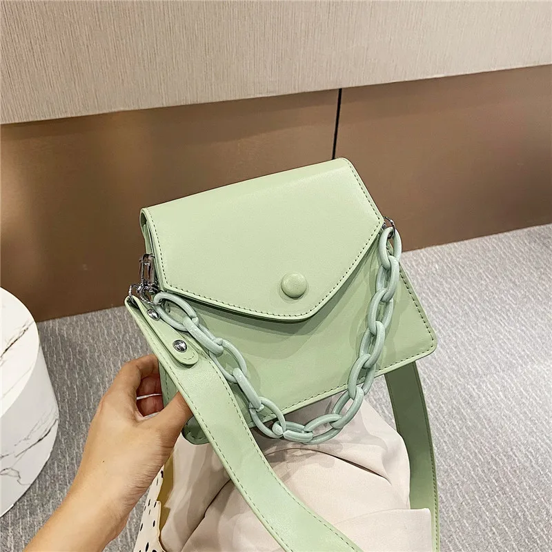 Solid Color Thick Chain Small PU Leather Crossbody Bags For Women 2021 Summer Shoulder Cross Body Bag Ladies Handbags 
Solid Color Thick Chain Small PU Leather Crossbody Bags For Women 2021 Summer Shoulder Cross Body Bag Ladies Handbags