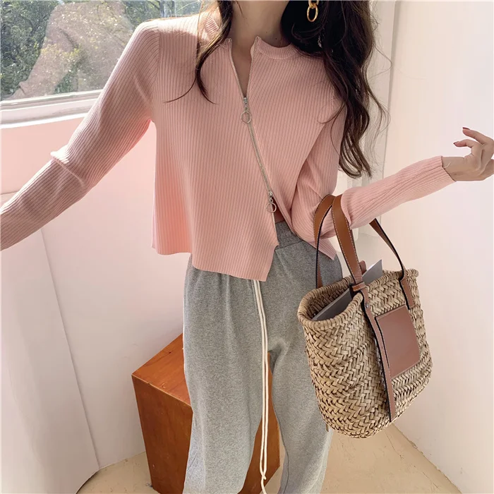 Женский тонкий базовый стиль в Корейском стиле
Женский тонкий базовый стиль в Корейском стиле