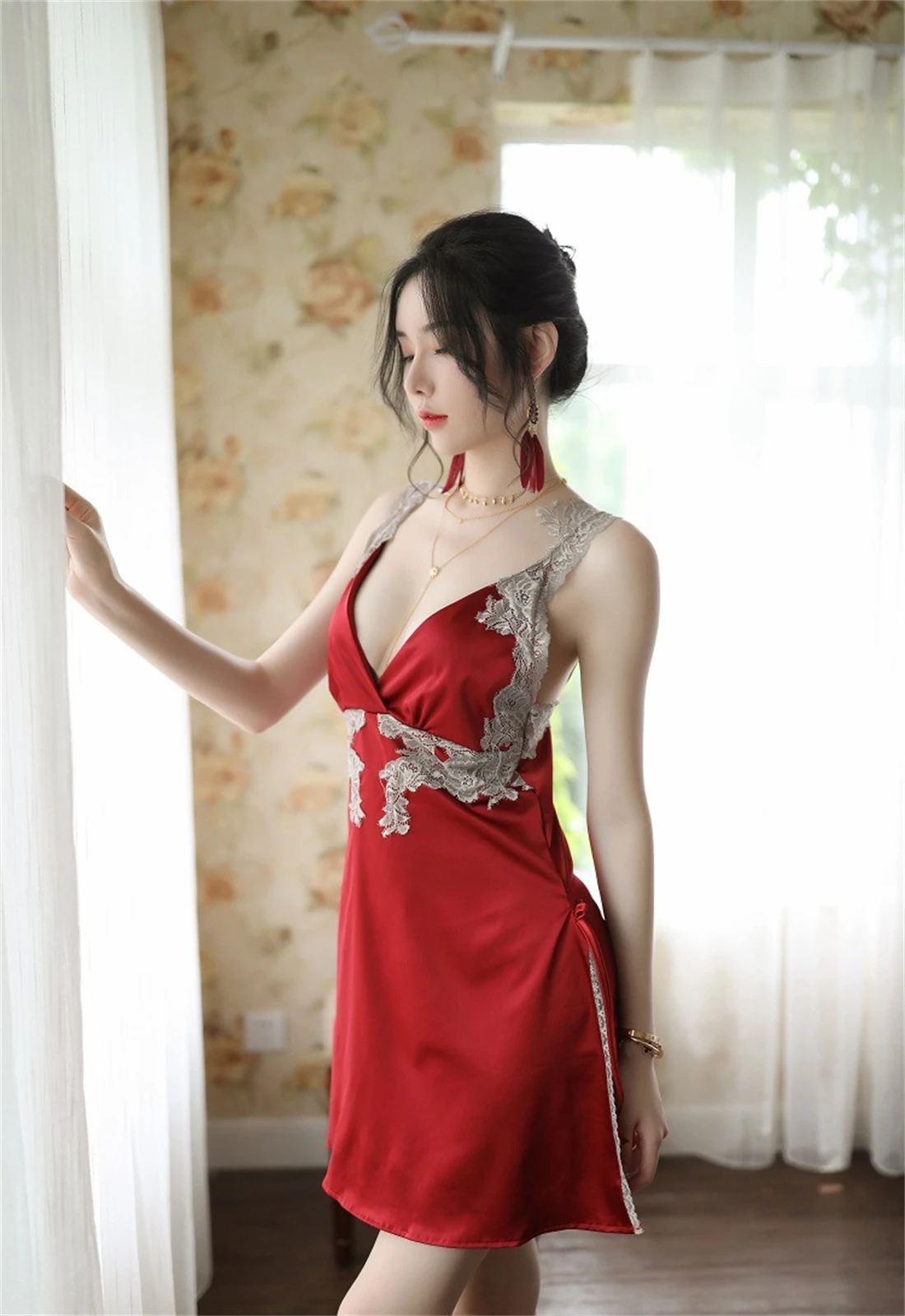 Fashion Valentine's Day Erotic Nightdress Women's Gift Deep V Pajamas Backless Exotic Sleepwear Charming Nightgown Sexy Lingerie
Fashion Valentine's Day Erotic Nightdress Women's Gift Deep V Pajamas Backless Exotic Sleepwear Charming Nightgown Sexy Lingerie