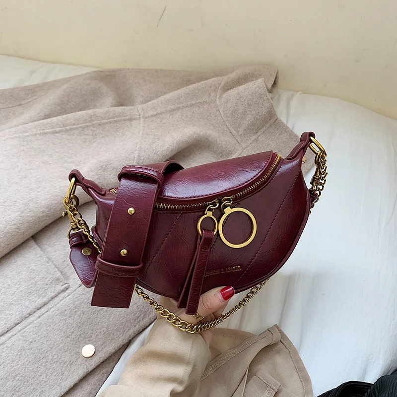 Женская модная дизайнерская нагрудная сумка с надписью, повседневная сумочка на цепочке через плечо в стиле ретро, универсальные брендовые...
Женская модная дизайнерская нагрудная сумка с надписью, повседневная сумочка на цепочке через плечо в стиле ретро, универсальные брендовые...