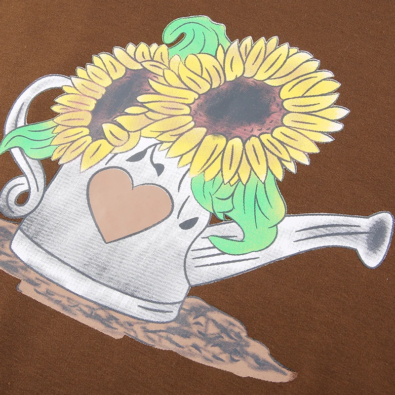 Women's sunflower print top, independent aesthetic clothing, brown round neck top, Y2K long sleeve sweatshirt, goth
Women's sunflower print top, independent aesthetic clothing, brown round neck top, Y2K long sleeve sweatshirt, goth