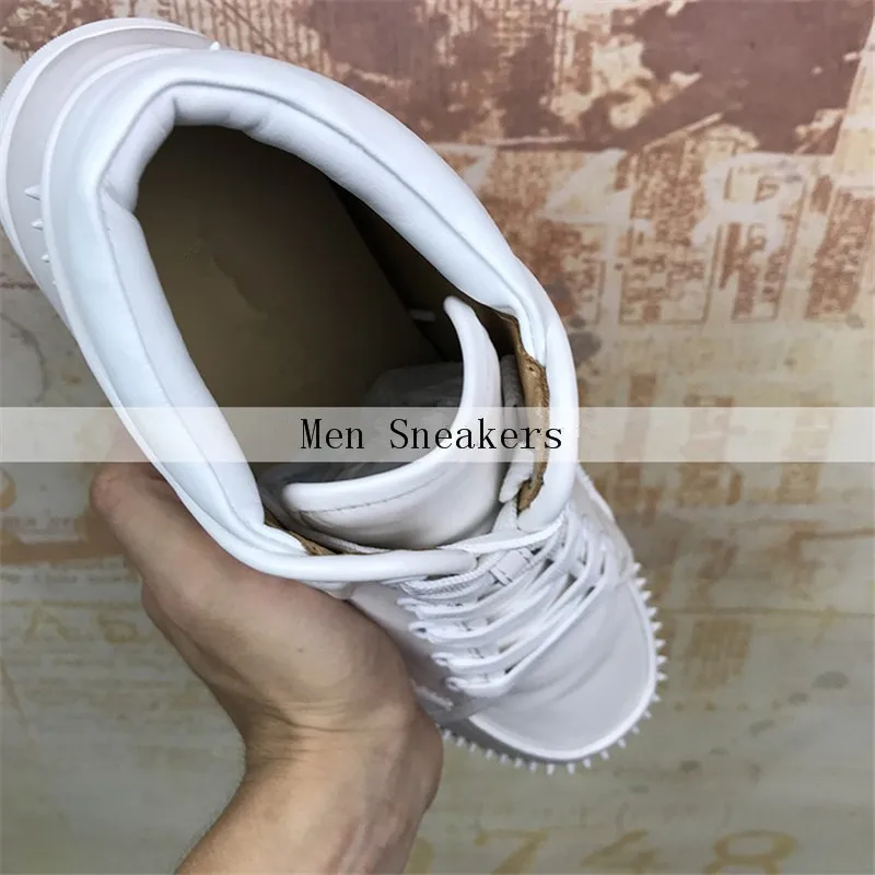 MStacchi Cow Leather Man VulcanizedShoes Solid Color White Rivet Round Toe Flat Wearproof Lace-Up Non-Slip Male Walking Shoes
MStacchi Cow Leather Man VulcanizedShoes Solid Color White Rivet Round Toe Flat Wearproof Lace-Up Non-Slip Male Walking Shoes