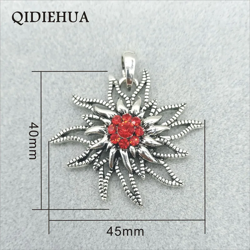 3pcs 40*45mm Bohemian Charm For Jewelry Making Antique Silver Fashion Crystal Lucky Flower Pendant for Necklace Jewelry Finding
3pcs 40*45mm Bohemian Charm For Jewelry Making Antique Silver Fashion Crystal Lucky Flower Pendant for Necklace Jewelry Finding