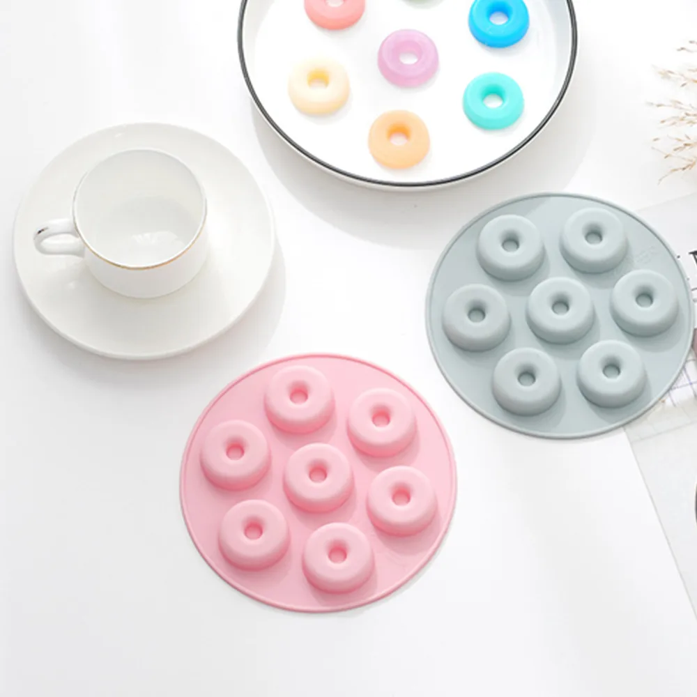 Silicone mini cake Mold Baking Pan DIY Doughnuts Mould Non-stick Silicone Cake Mold for Donuts Bagels Pastry Baking Tools 
Silicone mini cake Mold Baking Pan DIY Doughnuts Mould Non-stick Silicone Cake Mold for Donuts Bagels Pastry Baking Tools