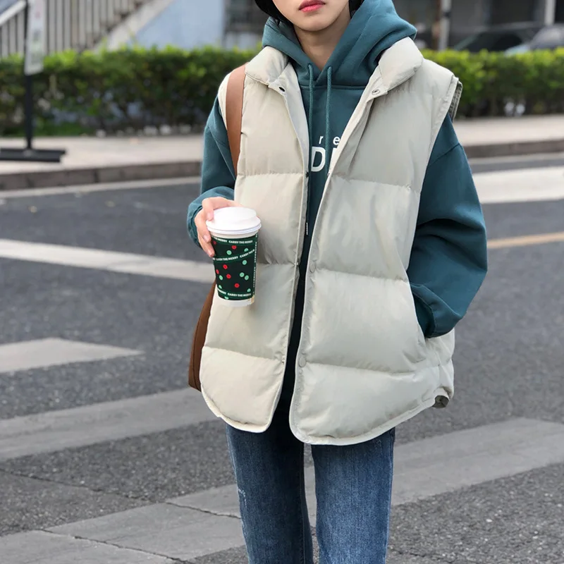 Women's Winter Vest Korean Style Thick Sleeveless Outer Wear Waistcoat Stand-up Collar Warm Jacket Y2k Sweater Vest Waistcoat
Women's Winter Vest Korean Style Thick Sleeveless Outer Wear Waistcoat Stand-up Collar Warm Jacket Y2k Sweater Vest Waistcoat