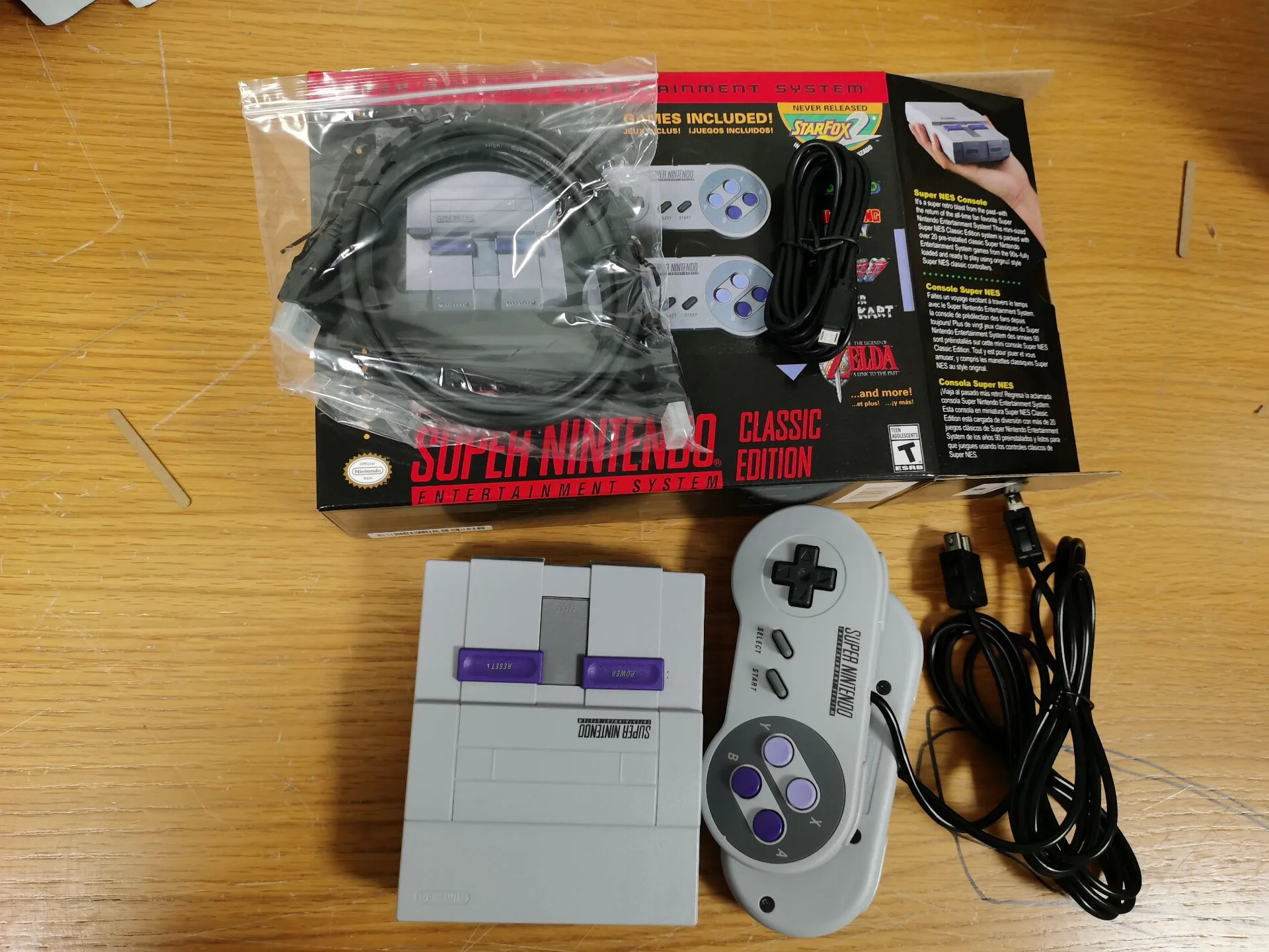 Ретро Классический Портативный игровой плеер SNES с выходом Super HD, ТВ мини игровая консоль со встроенными 21/30 играми и двумя геймпадами
Ретро Классический Портативный игровой плеер SNES с выходом Super HD, ТВ мини игровая консоль со встроенными 21/30 играми и двумя геймпадами