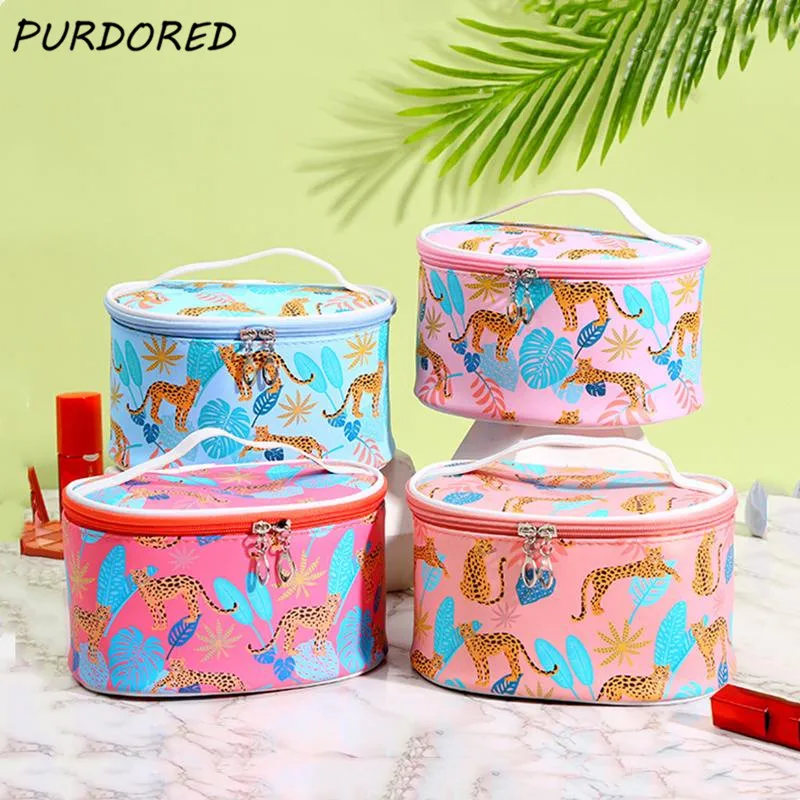 PURDORED 1 Pc Cartoon Leopard Cosmetic Bag PU Leather Large Women Makeup Bag Waterproof Travel Makeup Organizer Toiletry Bag
PURDORED 1 Pc Cartoon Leopard Cosmetic Bag PU Leather Large Women Makeup Bag Waterproof Travel Makeup Organizer Toiletry Bag