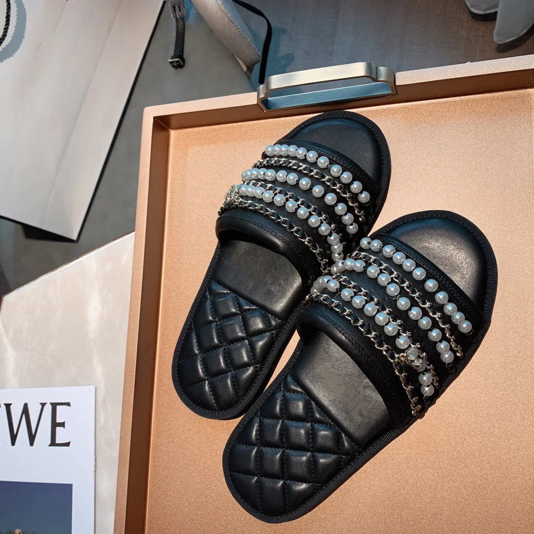 Woman Slippers Genuine Leather Ladies Sandals Summer Outdoor Beach Luxury Designer Zapatos De Mujer Slides
Woman Slippers Genuine Leather Ladies Sandals Summer Outdoor Beach Luxury Designer Zapatos De Mujer Slides