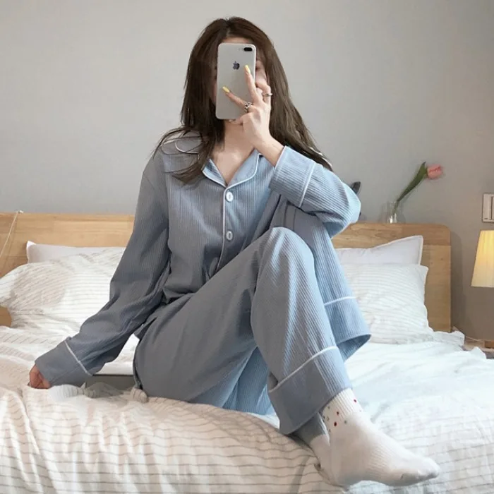 Autumn and Winter 2020 New Korean Chic Simple All-Match Pajamas Women Can Wear outside Student Loose Home Wear Two-Piece Suit
Autumn and Winter 2020 New Korean Chic Simple All-Match Pajamas Women Can Wear outside Student Loose Home Wear Two-Piece Suit