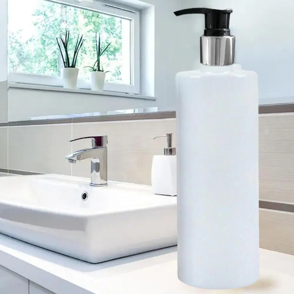 1pcs Lotion Bottle 500ml PET Empty Lotion Bottles Switch Pump Portable Bathroom Lotion Bottle Refillable Large Capacity Shampoo
1pcs Lotion Bottle 500ml PET Empty Lotion Bottles Switch Pump Portable Bathroom Lotion Bottle Refillable Large Capacity Shampoo