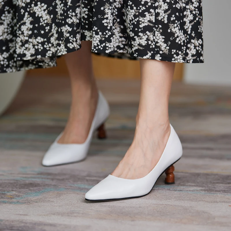 2021 spring and autumn Woman Concise Office Shoes Fashion Pointed Toe Women Pumps Flock Shallow High Heels Women's Party Shoes
2021 spring and autumn Woman Concise Office Shoes Fashion Pointed Toe Women Pumps Flock Shallow High Heels Women's Party Shoes
