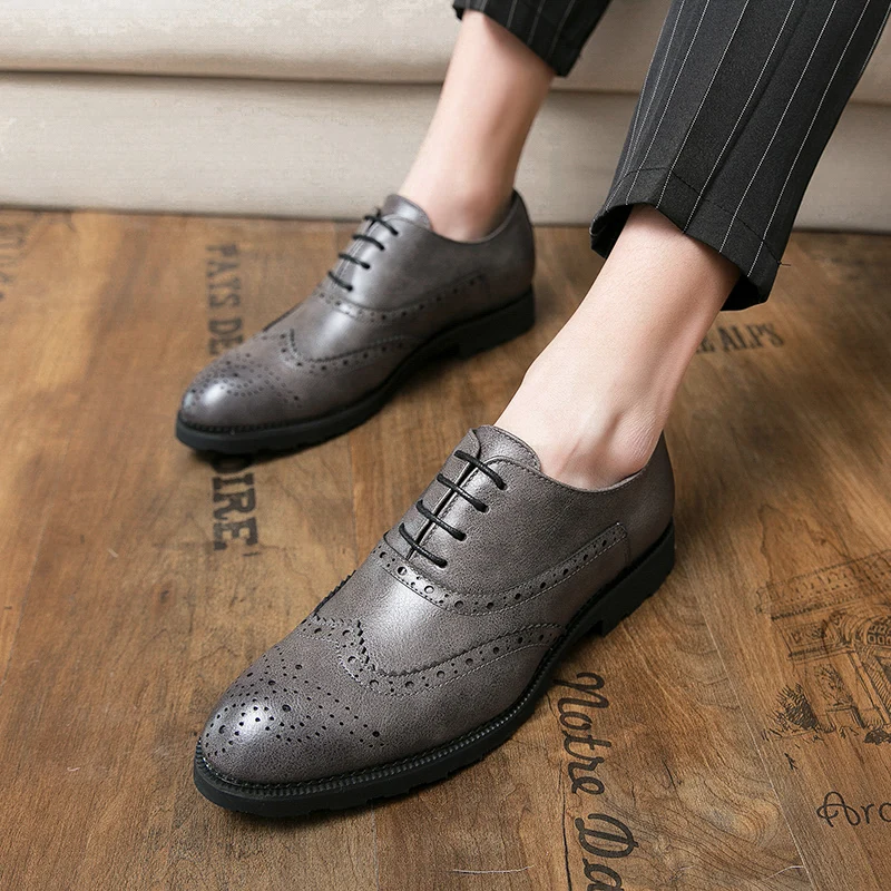 Luxury Business Oxford Shoes Men lace up Breathable Rubber Formal Dress Shoes Male Office Wedding party brogue shoes Flats Homme
Luxury Business Oxford Shoes Men lace up Breathable Rubber Formal Dress Shoes Male Office Wedding party brogue shoes Flats Homme