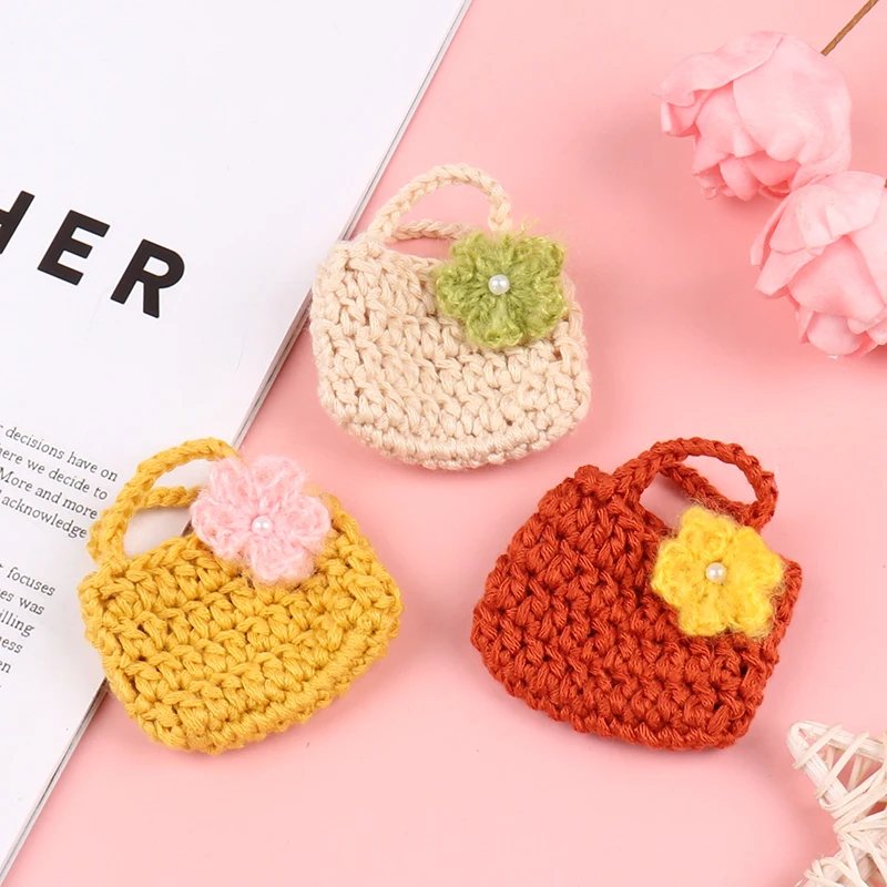 1PCS 1/6 Doll Bags Miniature Knitted Handbag Shoulder Bags Accessories Dollhouse Kids Toy
1PCS 1/6 Doll Bags Miniature Knitted Handbag Shoulder Bags Accessories Dollhouse Kids Toy