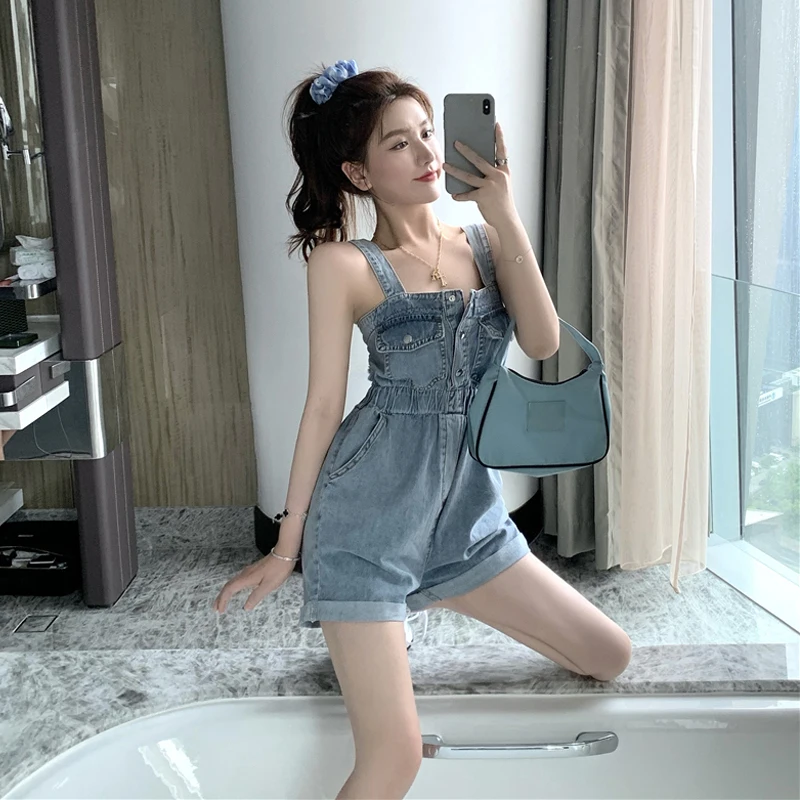 Summer Sexy Off-the-shoulder Halter Mini Jumpsuit Korean Dress Ladies Retro Button Blue Denim Shorts Female Casual Suspenders
Summer Sexy Off-the-shoulder Halter Mini Jumpsuit Korean Dress Ladies Retro Button Blue Denim Shorts Female Casual Suspenders