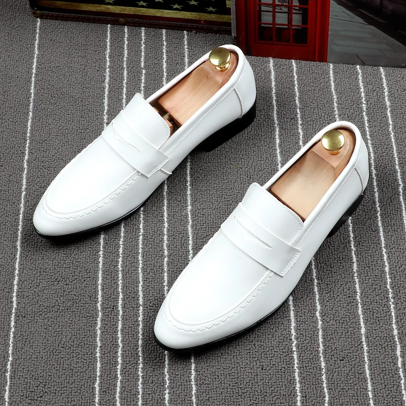 2021 new British men's white leather shoes pointed toe caps lazy beanie shoes autumn breathable loafers hair stylist
2021 new British men's white leather shoes pointed toe caps lazy beanie shoes autumn breathable loafers hair stylist