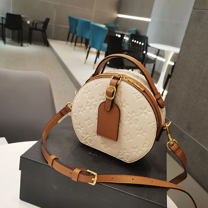 Top Quality Luxury Brand New Fashion Embossed High Quality Simple Round Bag Ladies Casual Shoulder Bag Messenger Bag Cc Gg
Top Quality Luxury Brand New Fashion Embossed High Quality Simple Round Bag Ladies Casual Shoulder Bag Messenger Bag Cc Gg