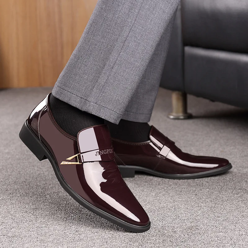 Men Dress Italian PU Leather Shoes Slip On Fashion Men Leather Moccasin Glitter Formal Male Shoes Pointed Toe Shoes For Men
Men Dress Italian PU Leather Shoes Slip On Fashion Men Leather Moccasin Glitter Formal Male Shoes Pointed Toe Shoes For Men