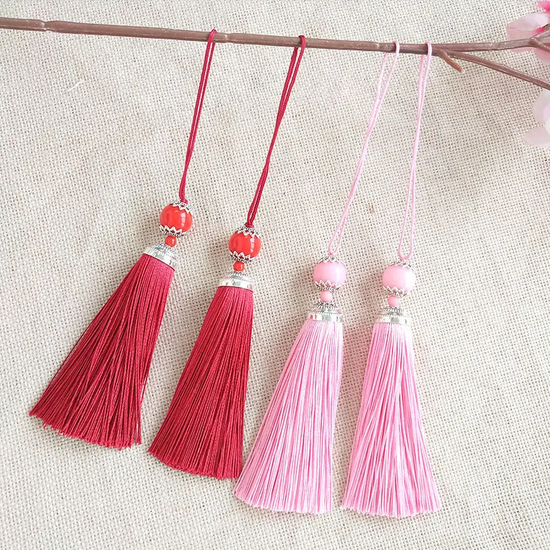Tassel mobile phone ornaments costume pressure lapel tassel red pink purple yellow bag U disk key chain mobile phone chain
Tassel mobile phone ornaments costume pressure lapel tassel red pink purple yellow bag U disk key chain mobile phone chain