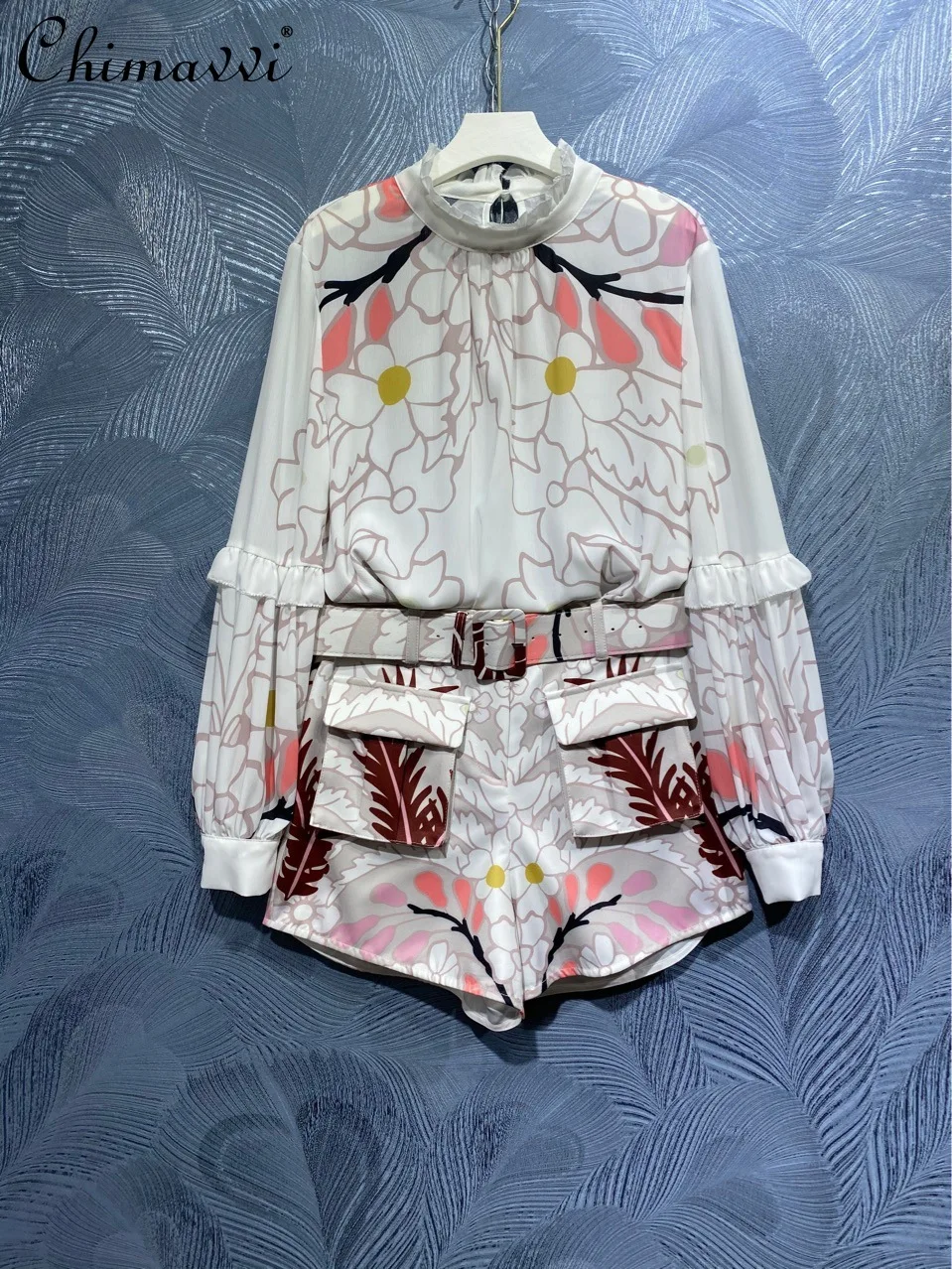 Summer New Stand Collar Printed Long-Sleeved Shirt High Waist Pocket Patched Short Pants Two Piece Suit for Lady
Summer New Stand Collar Printed Long-Sleeved Shirt High Waist Pocket Patched Short Pants Two Piece Suit for Lady