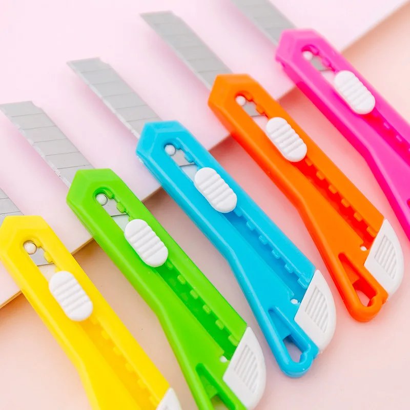 Candy Color Utility Knife Kawaii Paper Cutter Cutting Paper Razor Blade Office school supplies Stationery gift Escolar
Candy Color Utility Knife Kawaii Paper Cutter Cutting Paper Razor Blade Office school supplies Stationery gift Escolar