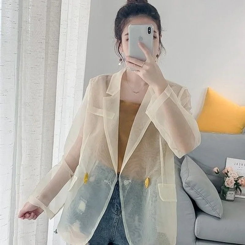2021 Spring Summer Women Fashion Solid Color Perspective Turn-down Collar Long Sleeve Loose Sun Protection Jacket Thin Coat Y770
2021 Spring Summer Women Fashion Solid Color Perspective Turn-down Collar Long Sleeve Loose Sun Protection Jacket Thin Coat Y770