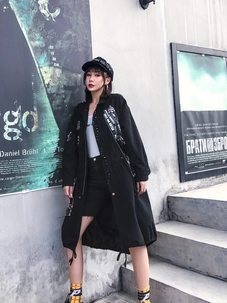 2021 Spring Autumn Women Drawstring Coat With Badge Women Streetwear Coat With Rivet Female Streetwear Coat Black ZQY223B
2021 Spring Autumn Women Drawstring Coat With Badge Women Streetwear Coat With Rivet Female Streetwear Coat Black ZQY223B