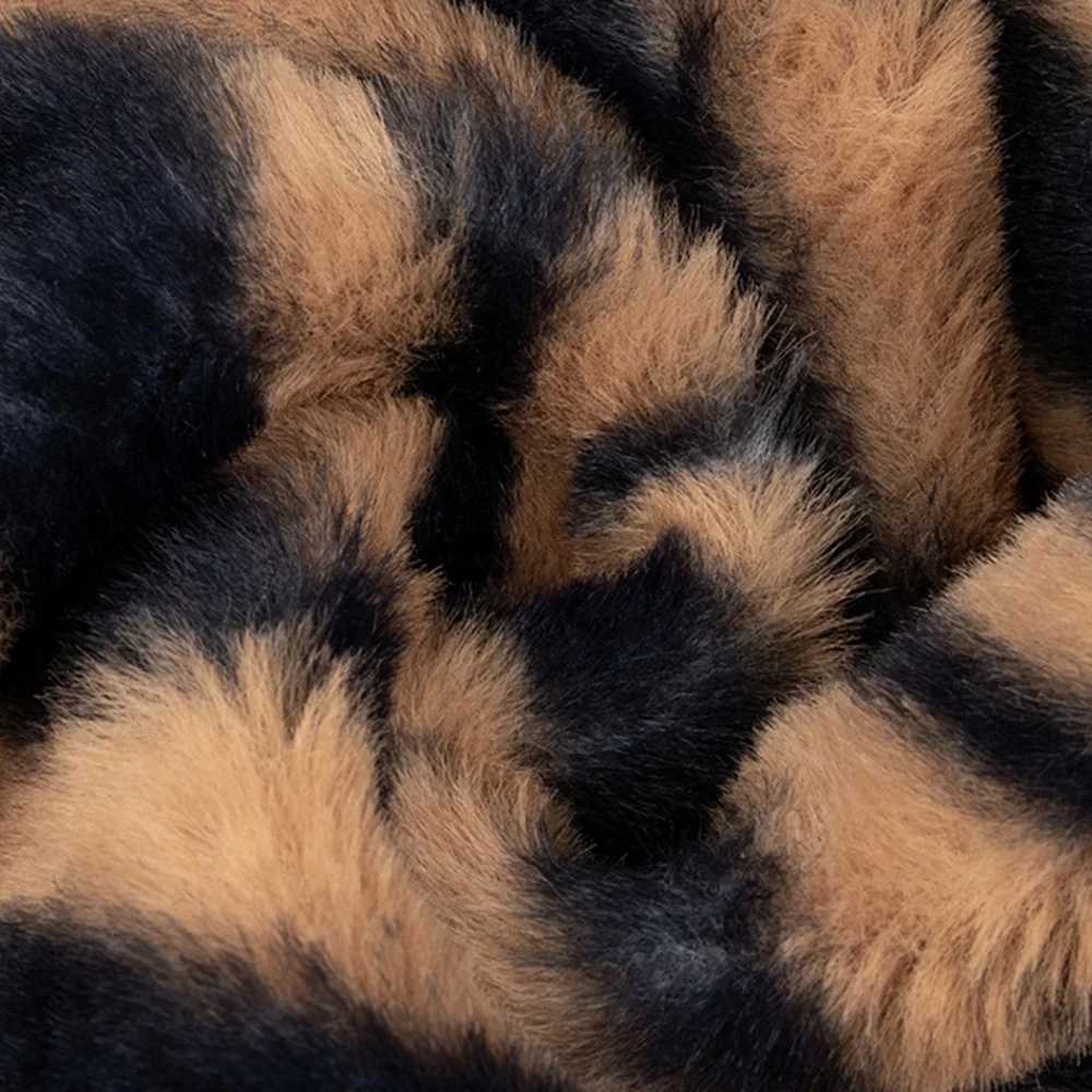Woman Luxury Faux Fur Coat Fluffy Furry Jacket Women Winter Fashion Leopard Outerwear Warm Long Sleeve Fake Fur Plush Clothing
Woman Luxury Faux Fur Coat Fluffy Furry Jacket Women Winter Fashion Leopard Outerwear Warm Long Sleeve Fake Fur Plush Clothing
