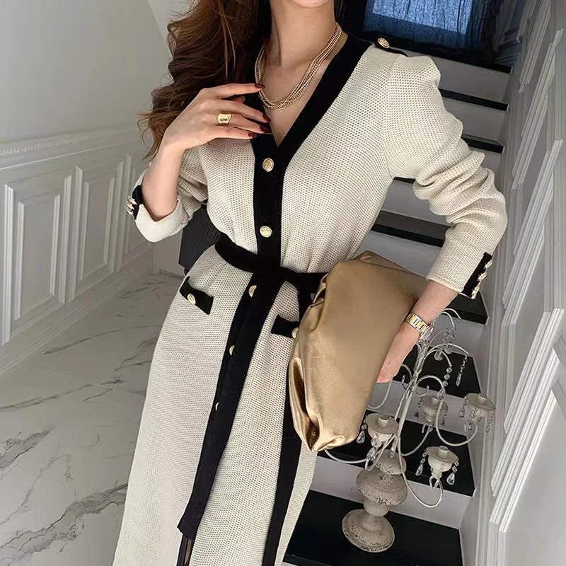 Fashion French Retro V-Neck Dresses Women Lace Up Chic Single-Breasted Waist Cardigan Knitted Dress Female Vestido Mujer
Fashion French Retro V-Neck Dresses Women Lace Up Chic Single-Breasted Waist Cardigan Knitted Dress Female Vestido Mujer