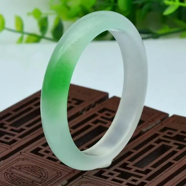zheru jewelry natural Burmese emerald 54-64mm light green two-color bracelet elegant princess jewelry best gift
zheru jewelry natural Burmese emerald 54-64mm light green two-color bracelet elegant princess jewelry best gift