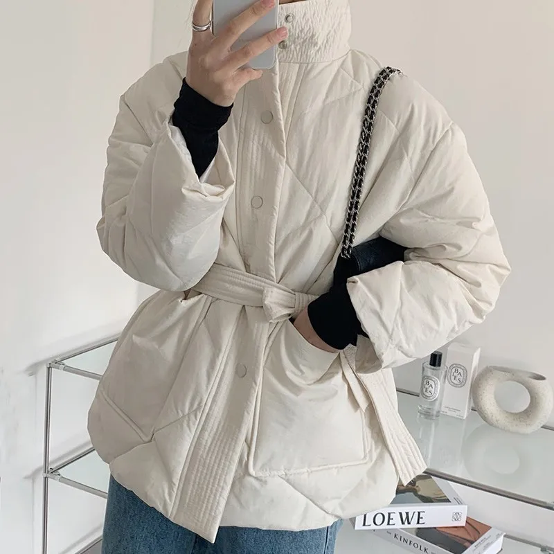 Winter New All-match Women's High-necked Diamond Lattice Plus Cotton Warmth Large Pockets Lace-up Waist Jacket Short Coat Fairy
Winter New All-match Women's High-necked Diamond Lattice Plus Cotton Warmth Large Pockets Lace-up Waist Jacket Short Coat Fairy
