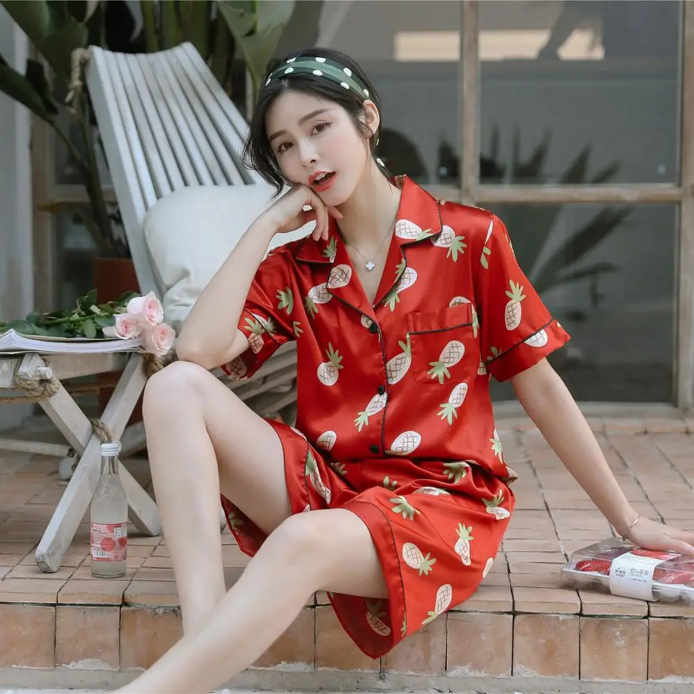 Korean Version Casual Pyjama Suit Short Sleeved Shorts Silk Homewear Sweet Print Strawberry Pyjama Students Versatile Nightwear
Korean Version Casual Pyjama Suit Short Sleeved Shorts Silk Homewear Sweet Print Strawberry Pyjama Students Versatile Nightwear