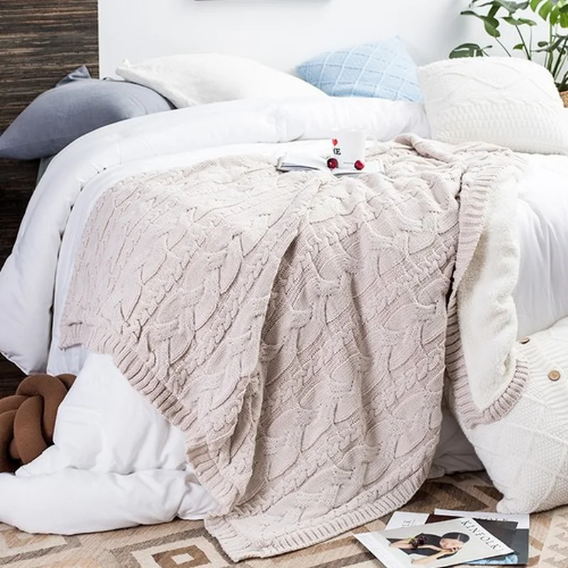 YIRUIO Brand Winter Warm Soft Sherpa Blankets Fashion Design Travel Wearable Knitted Fleece Blanket Thick Bedspread For Bed Sofa
YIRUIO Brand Winter Warm Soft Sherpa Blankets Fashion Design Travel Wearable Knitted Fleece Blanket Thick Bedspread For Bed Sofa