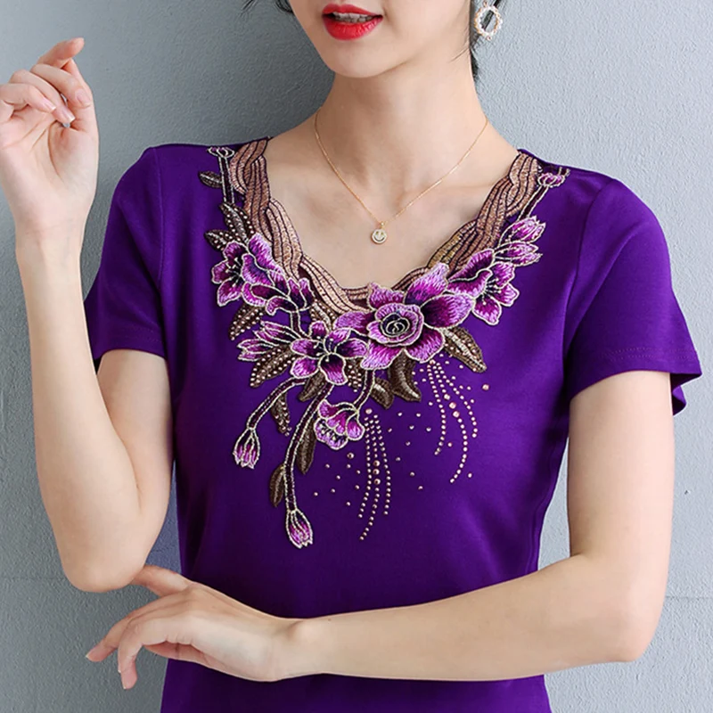 Женская футболка 4XL, модные топы с вышивкой для женщин среднего возраста, Корейская хлопковая футболка с коротким рукавом, женская рубашка
Женская футболка 4XL, модные топы с вышивкой для женщин среднего возраста, Корейская хлопковая футболка с коротким рукавом, женская рубашка