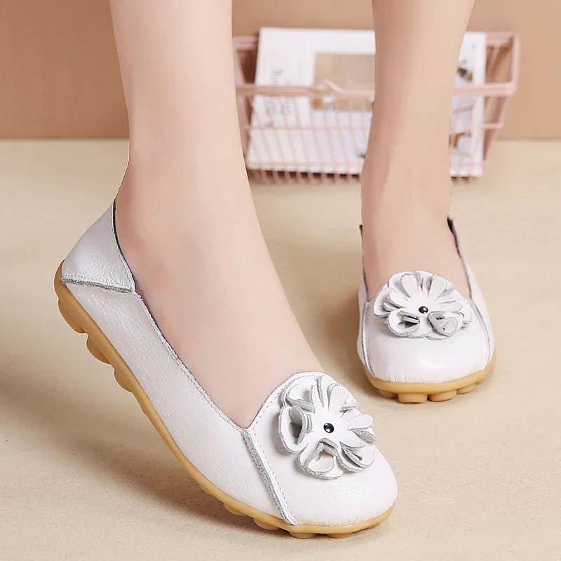 Spring and Summer Genuine Leather Flower Mom Comfortable Gommino Flat Four Seasons Flat Shoes Cross-Border Women's Shoes
Spring and Summer Genuine Leather Flower Mom Comfortable Gommino Flat Four Seasons Flat Shoes Cross-Border Women's Shoes