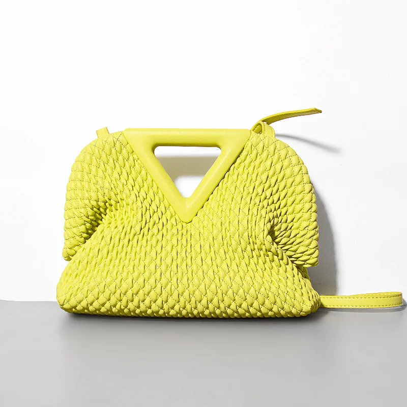 

Женская сумка-клатч из натуральной кожи, с треугольной ручкой